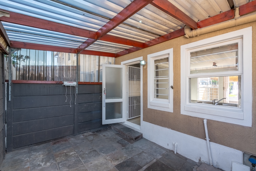 2 Bedroom Property for Sale in Thornton Western Cape